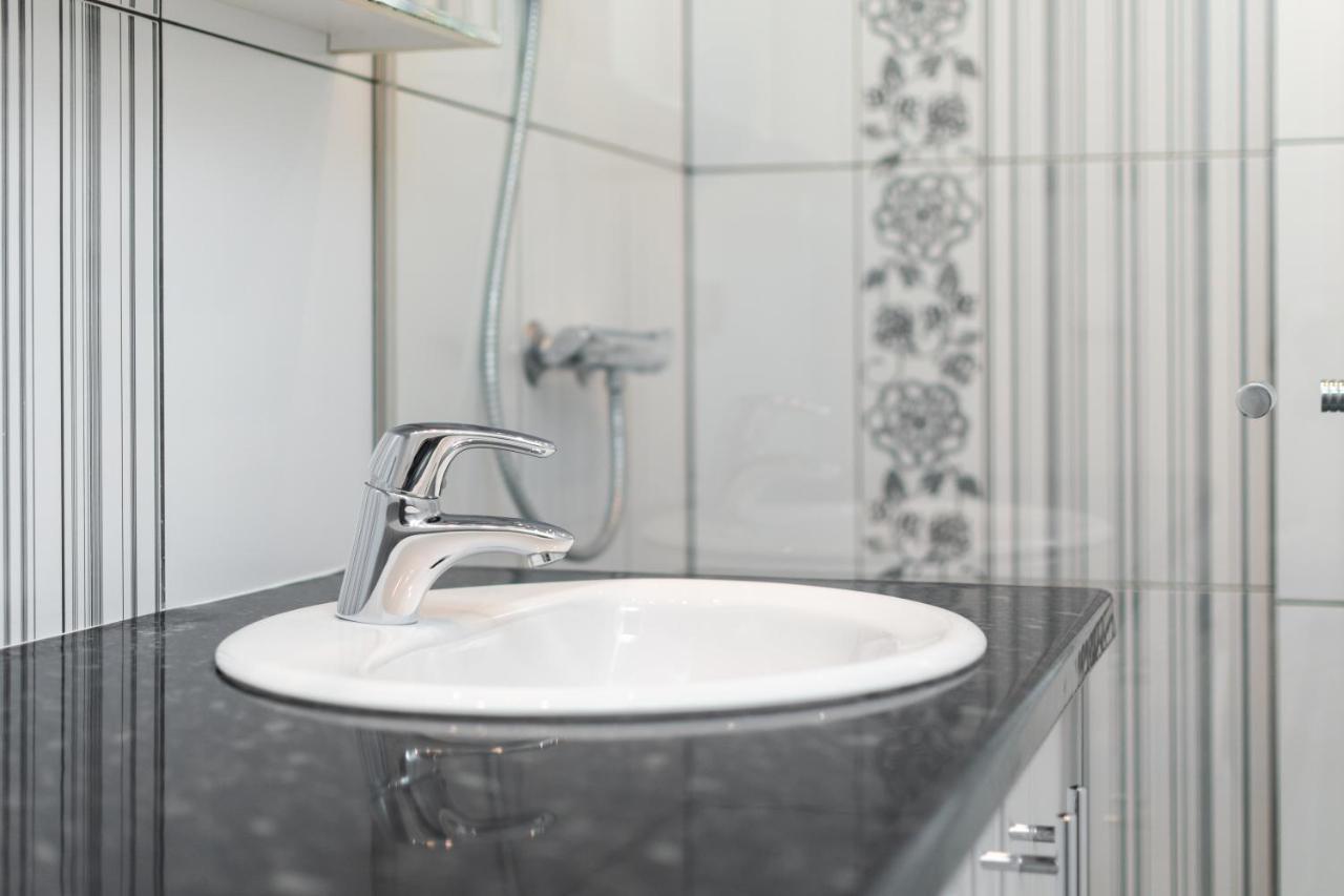 Apartament Chmielna By Your Freedom Varşovia Exterior foto